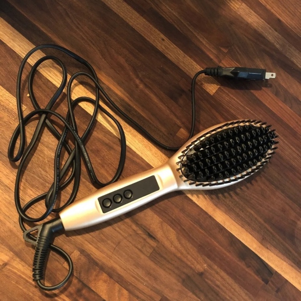 Hair straightening brush